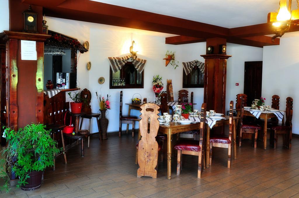 Conacul Domnitei Hotel Voronet Zewnętrze zdjęcie