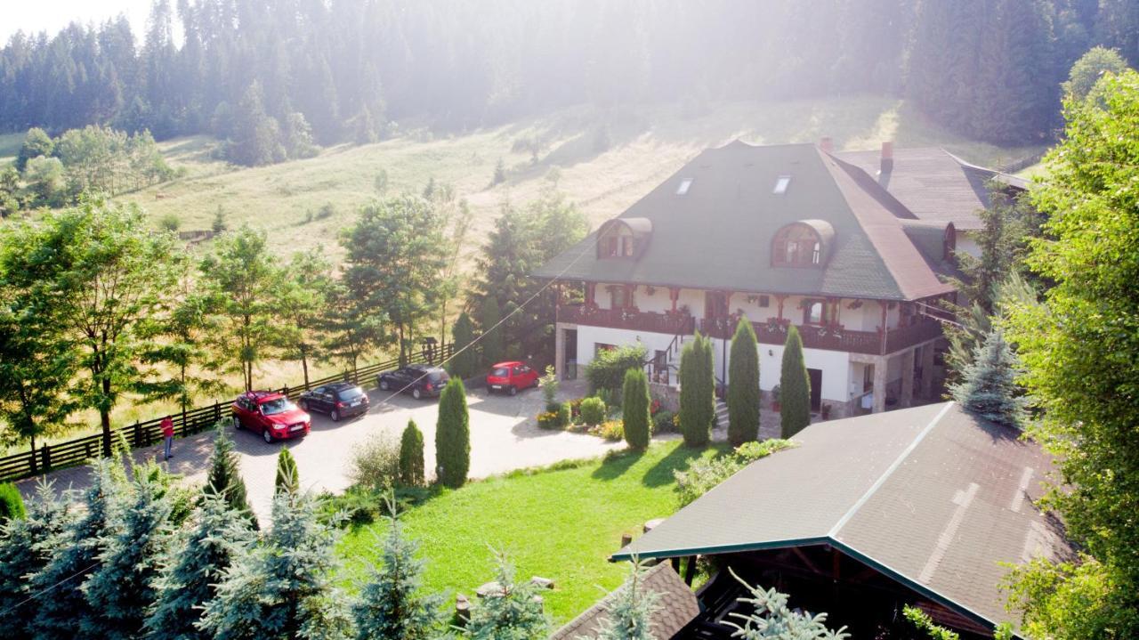Conacul Domnitei Hotel Voronet Zewnętrze zdjęcie