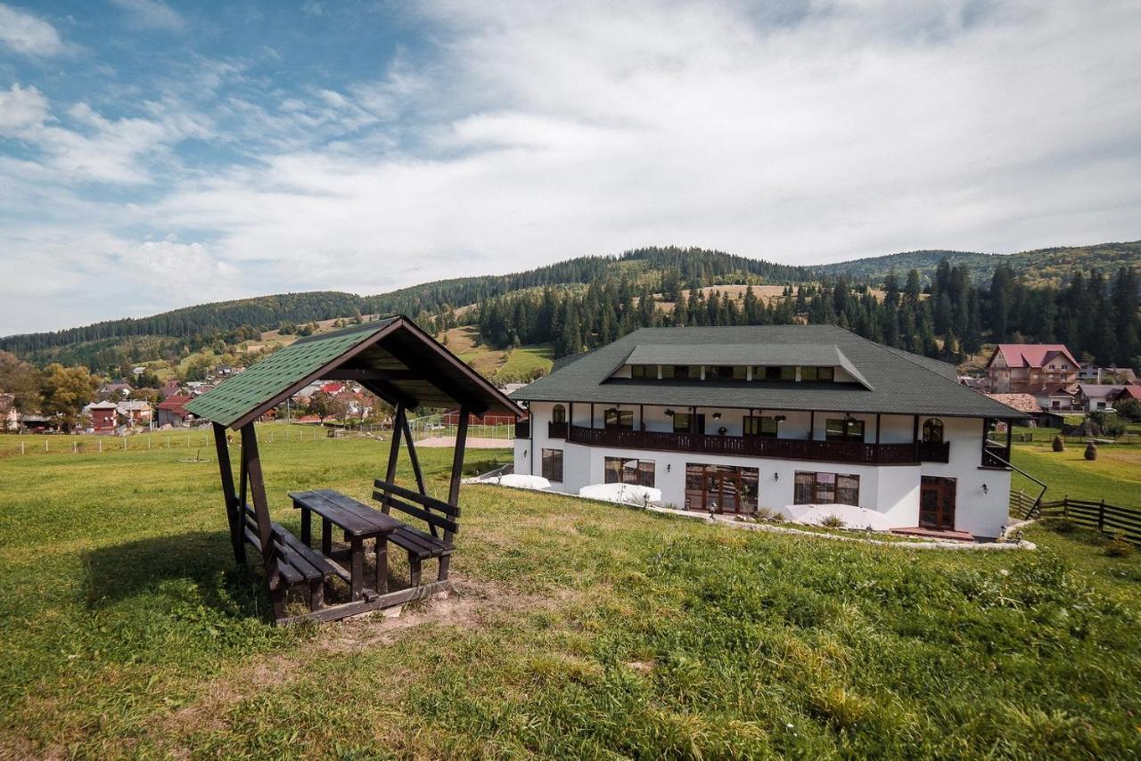 Conacul Domnitei Hotel Voronet Zewnętrze zdjęcie