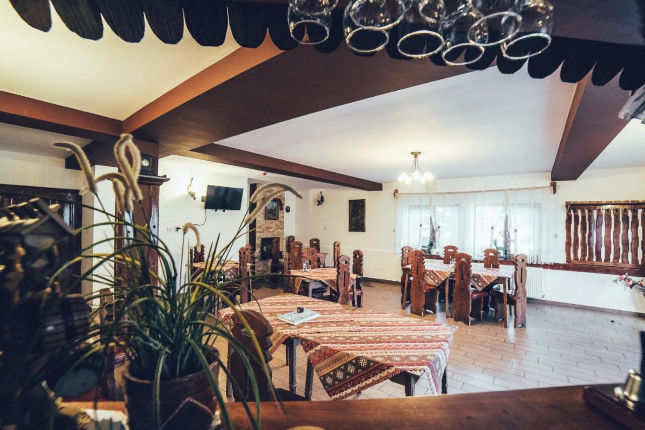 Conacul Domnitei Hotel Voronet Zewnętrze zdjęcie