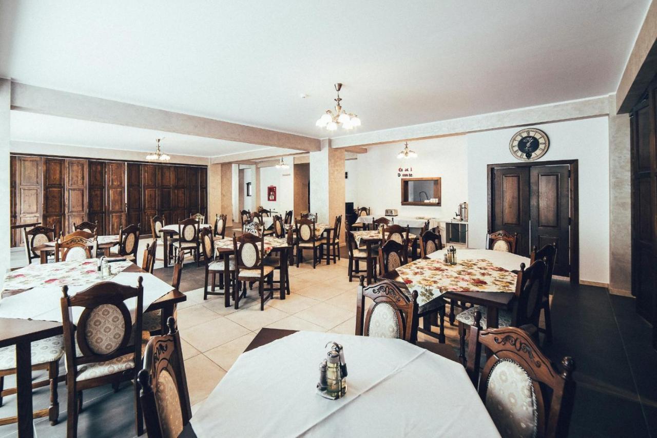 Conacul Domnitei Hotel Voronet Zewnętrze zdjęcie