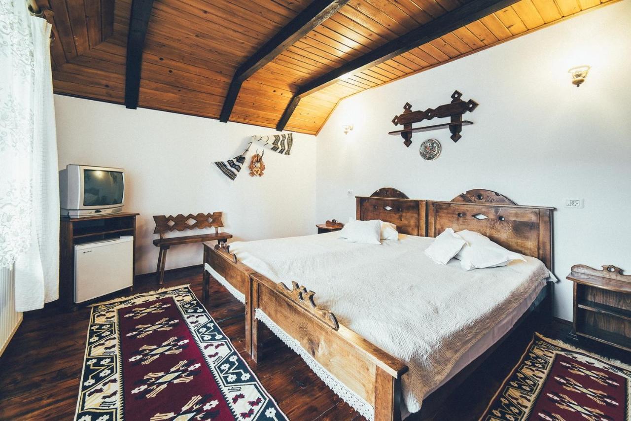 Conacul Domnitei Hotel Voronet Zewnętrze zdjęcie